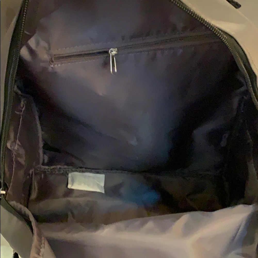 Backpack - Picture 5 of 7